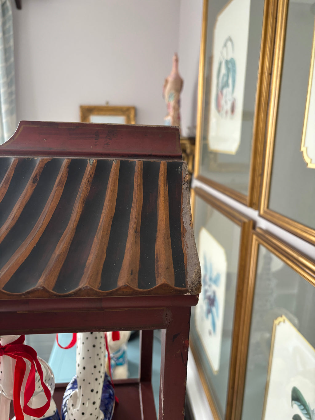 Hanging Pagoda Shelf