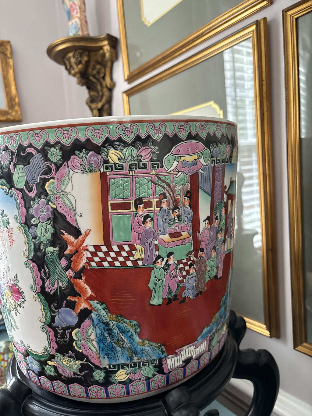 Famille Noir Cachepot and Stand