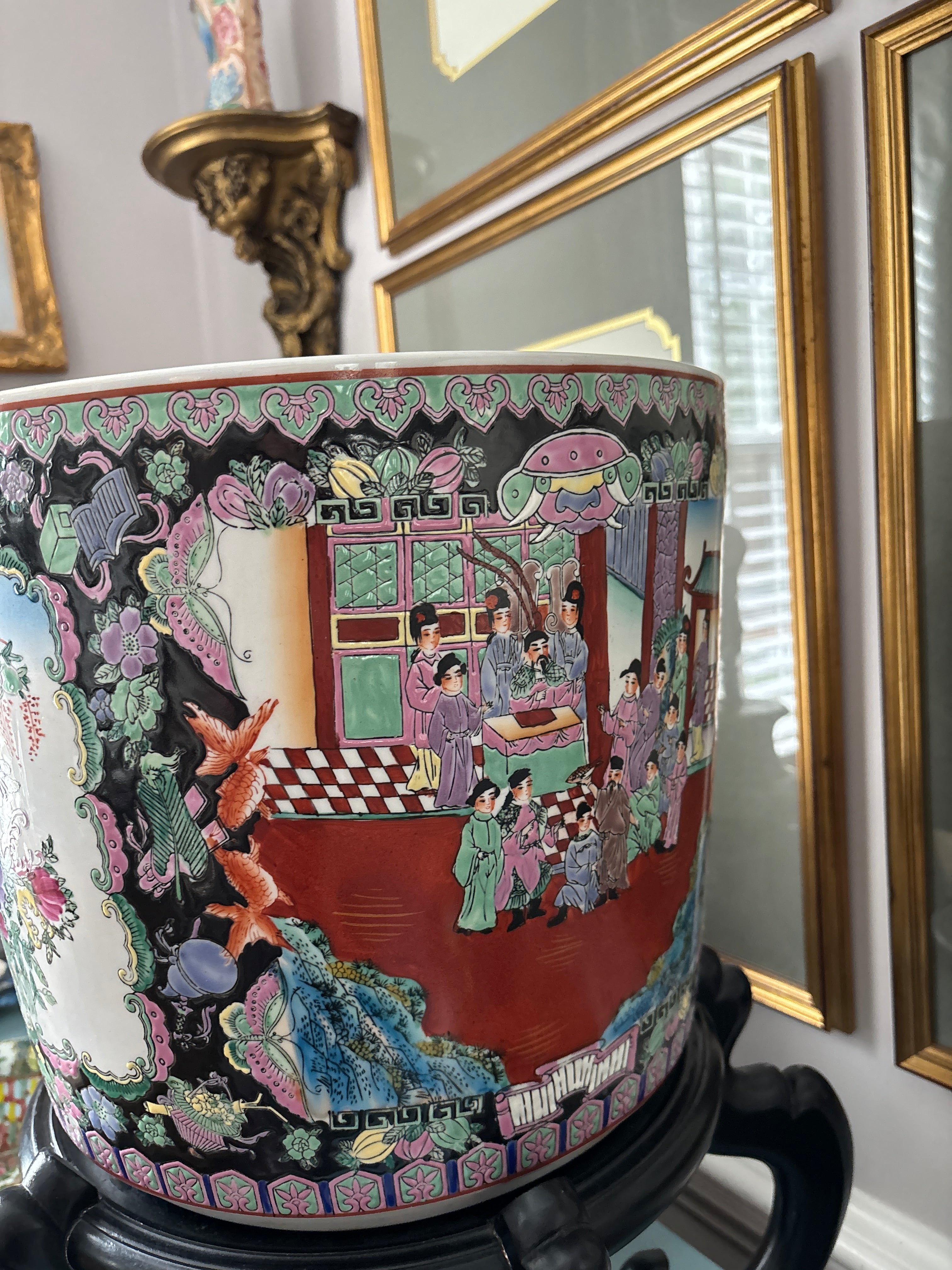 Famille Noir Cachepot and Stand