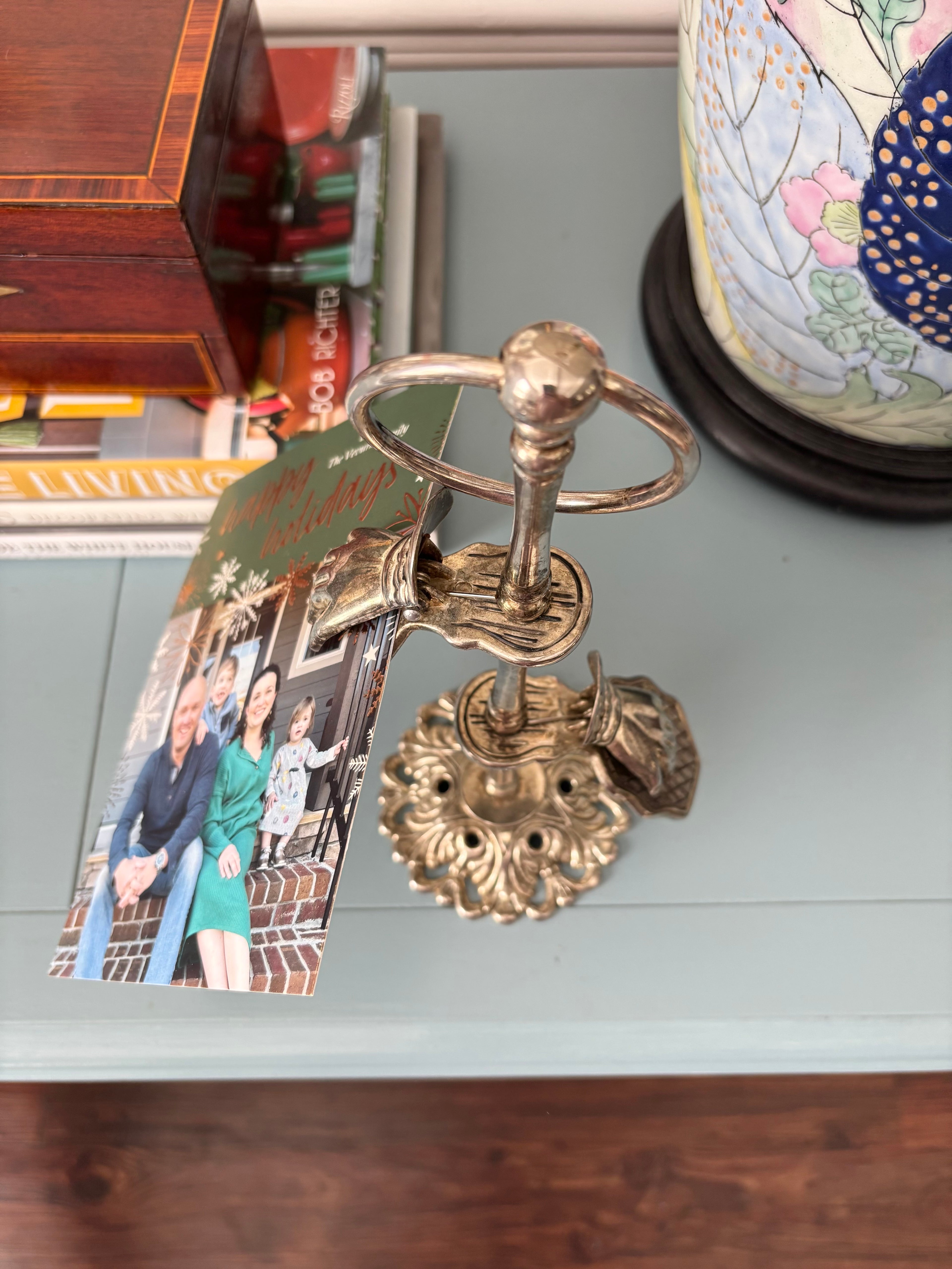 Godinger Silverplate Tabletop Hand Clip