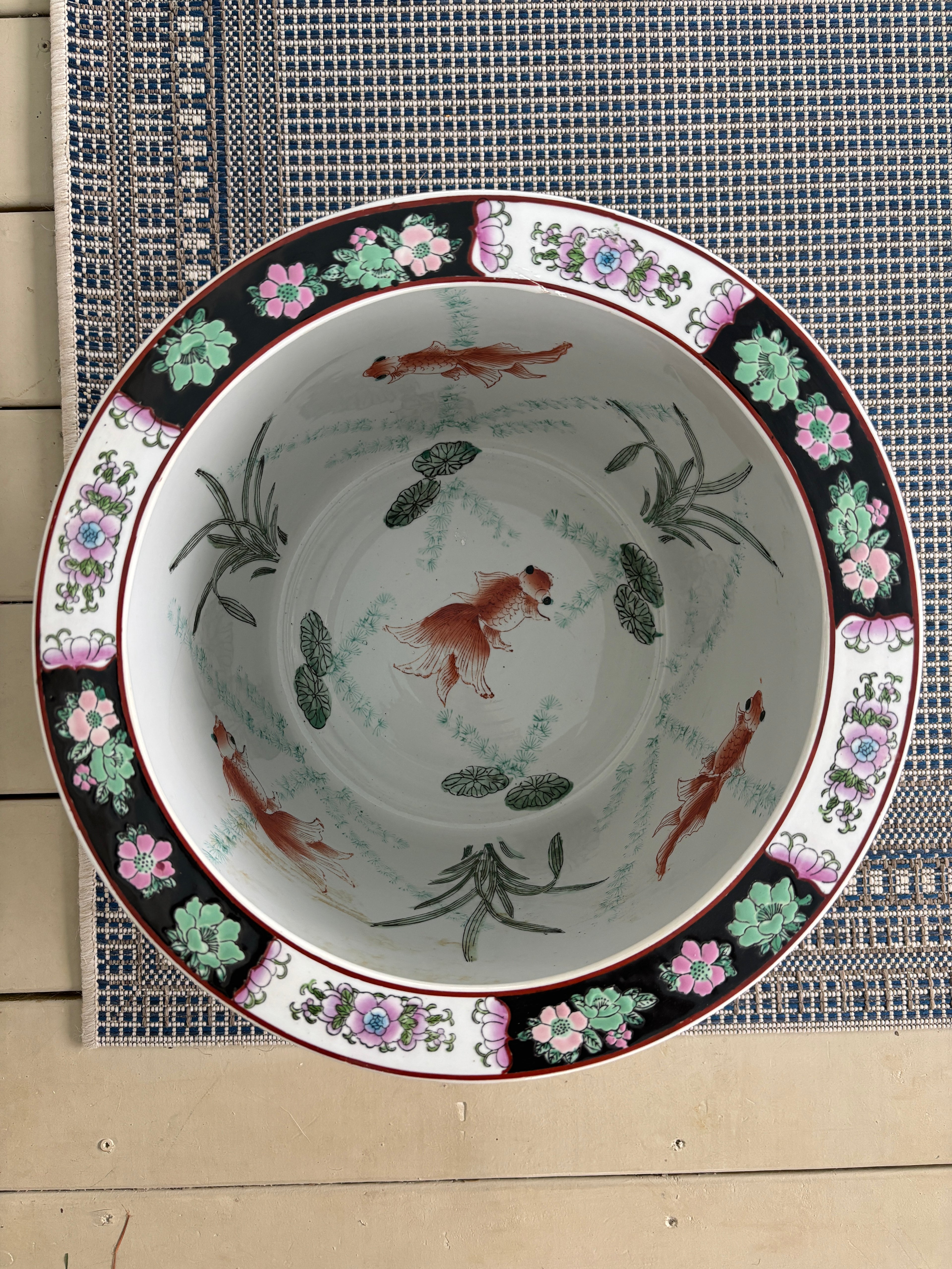 Famille Noir Cachepot and Stand