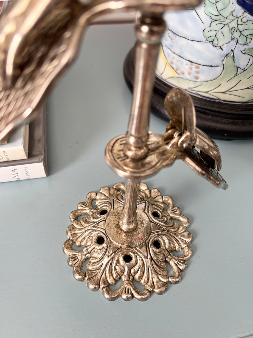 Godinger Silverplate Tabletop Hand Clip